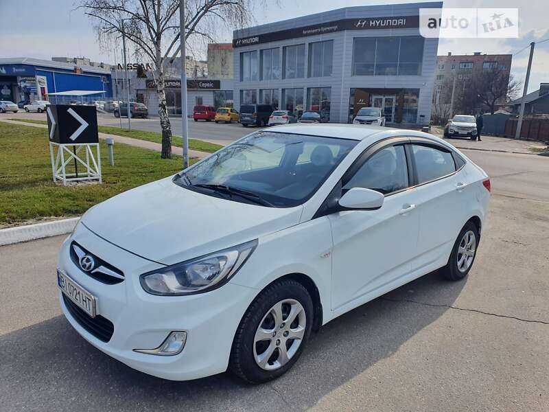 2011 hyundai accent