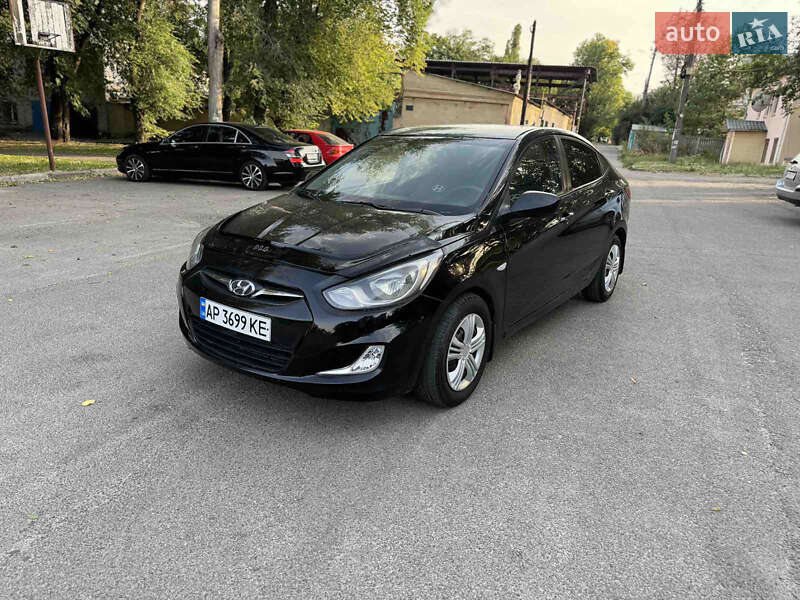 2011 hyundai accent