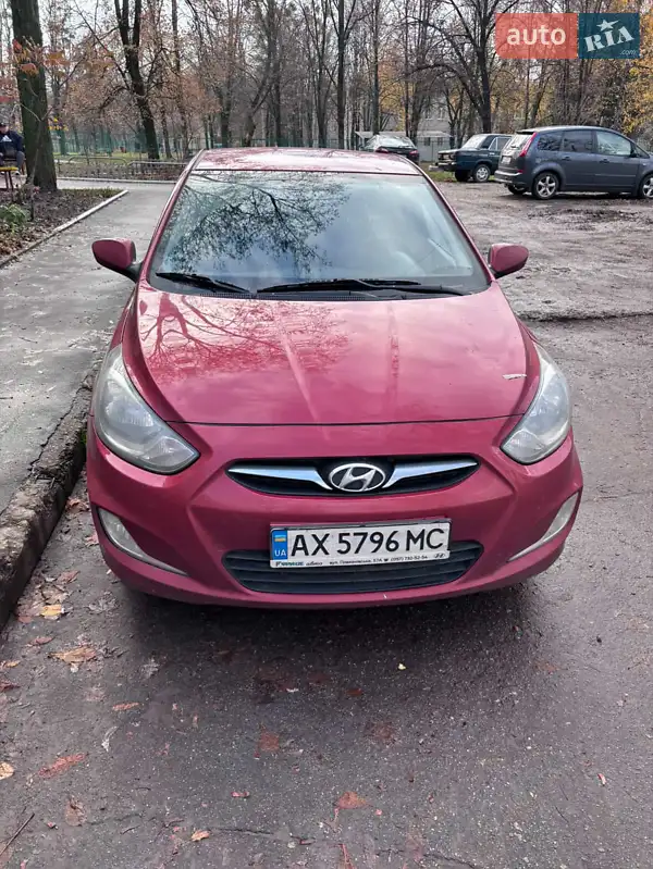 2012 hyundai accent