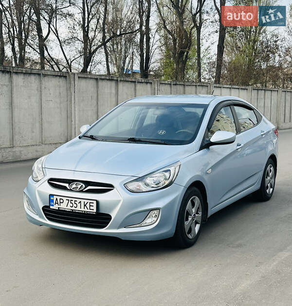 2012 hyundai accent