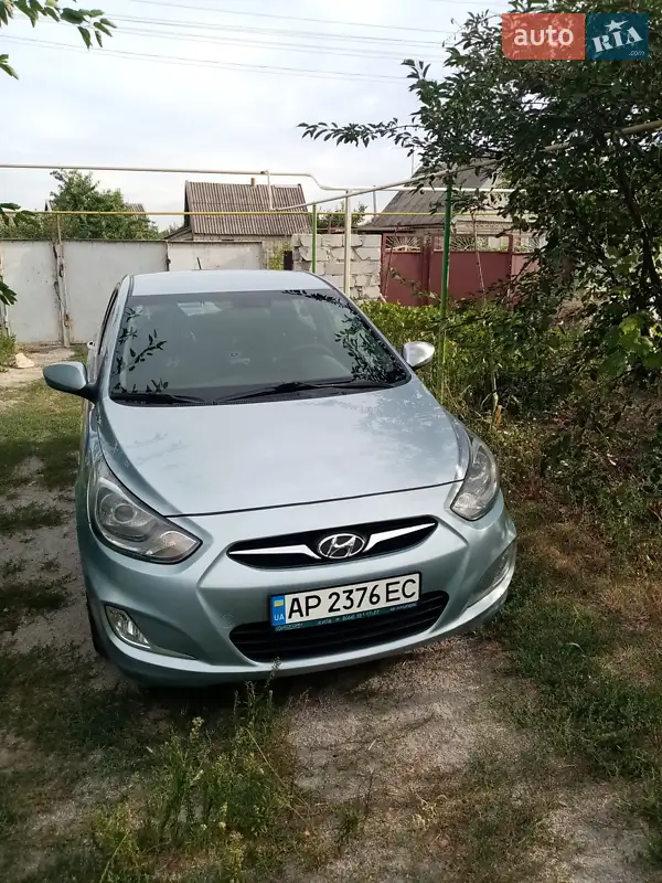 2012 hyundai accent