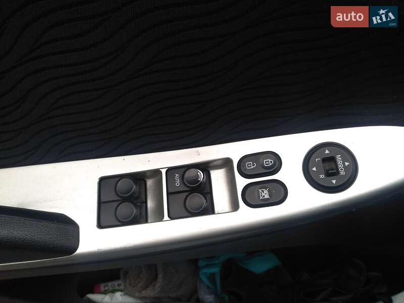 2012 hyundai accent