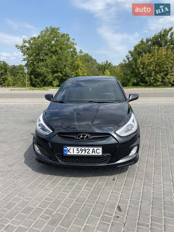 2013 hyundai accent