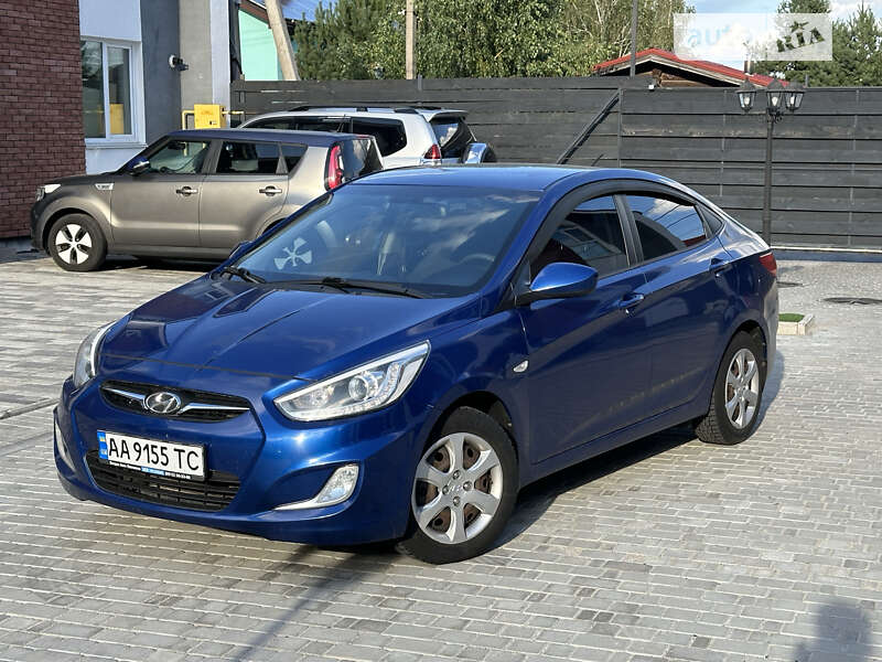 2013 hyundai accent