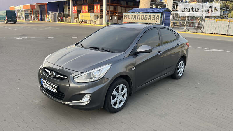 2013 hyundai accent