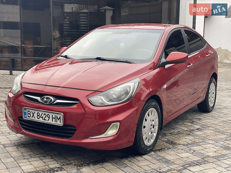 2011 hyundai accent