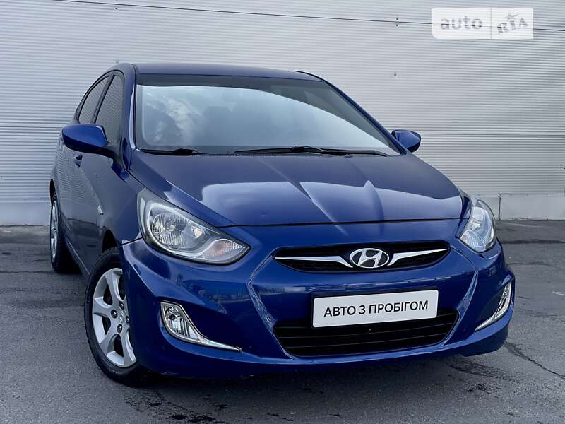 2011 hyundai accent