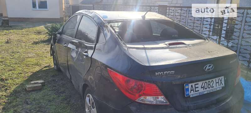 2011 hyundai accent