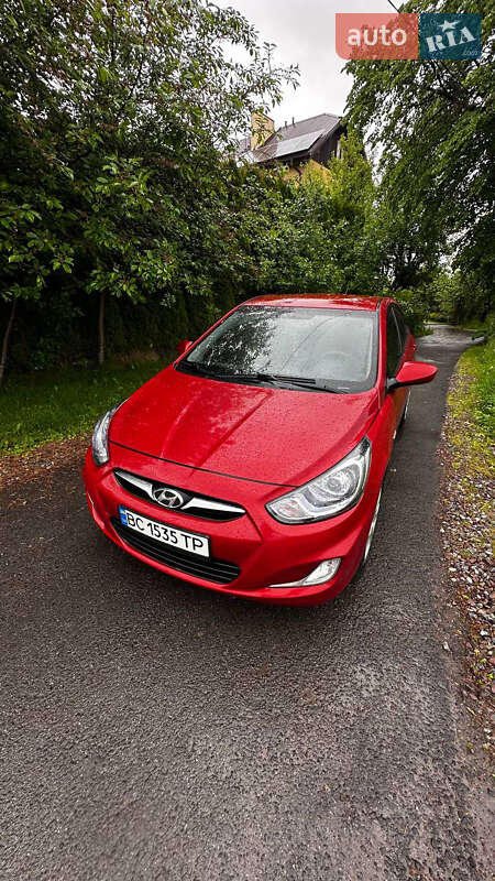 2011 hyundai accent