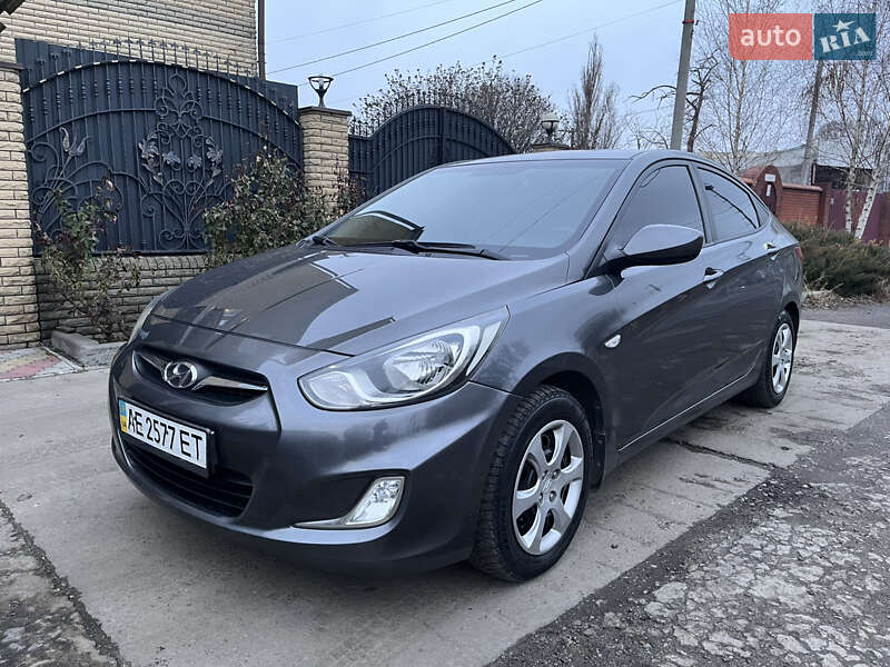 2011 hyundai accent