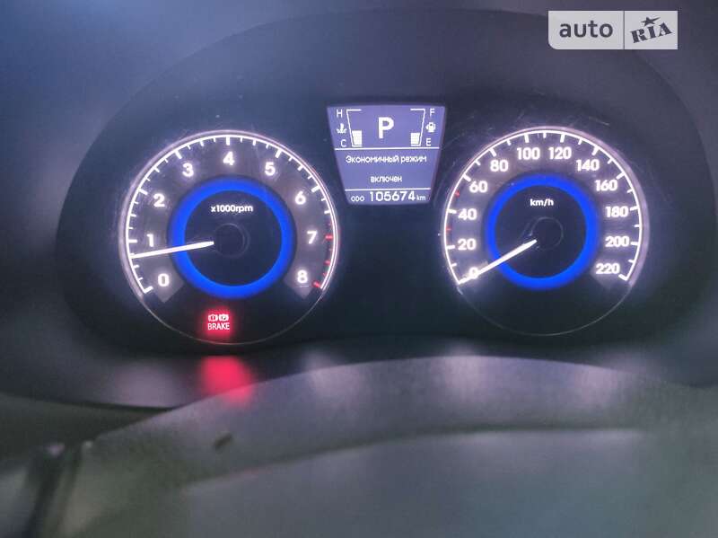 2012 hyundai accent