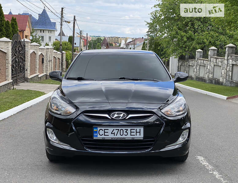 2012 hyundai accent