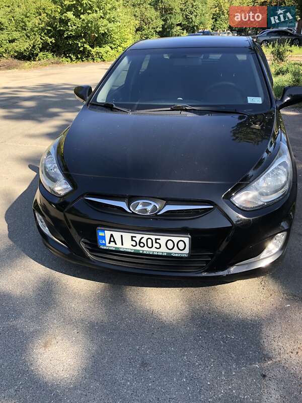 2012 hyundai accent