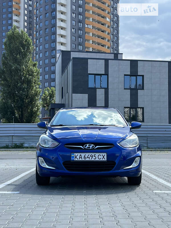 2012 hyundai accent