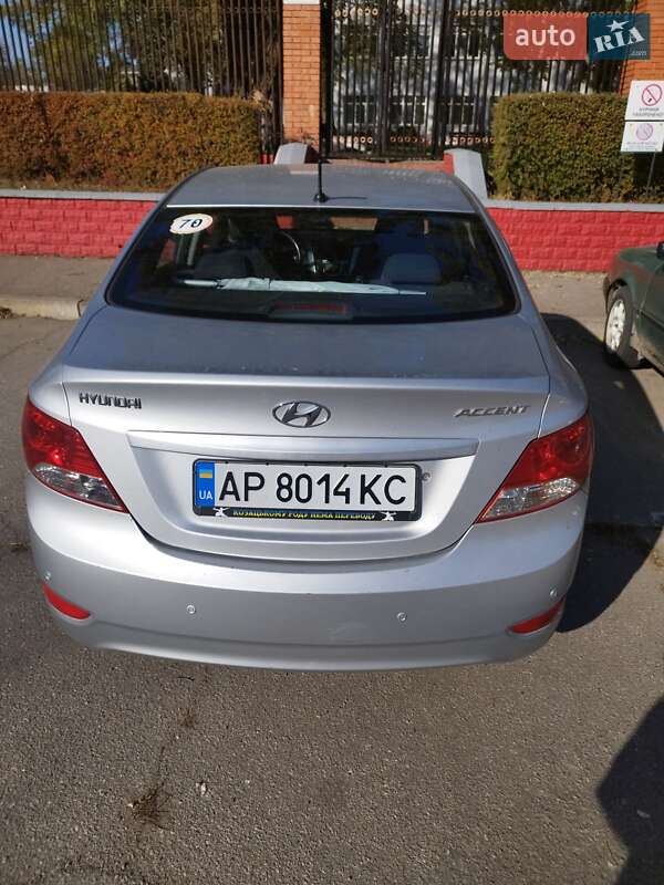 2012 hyundai accent