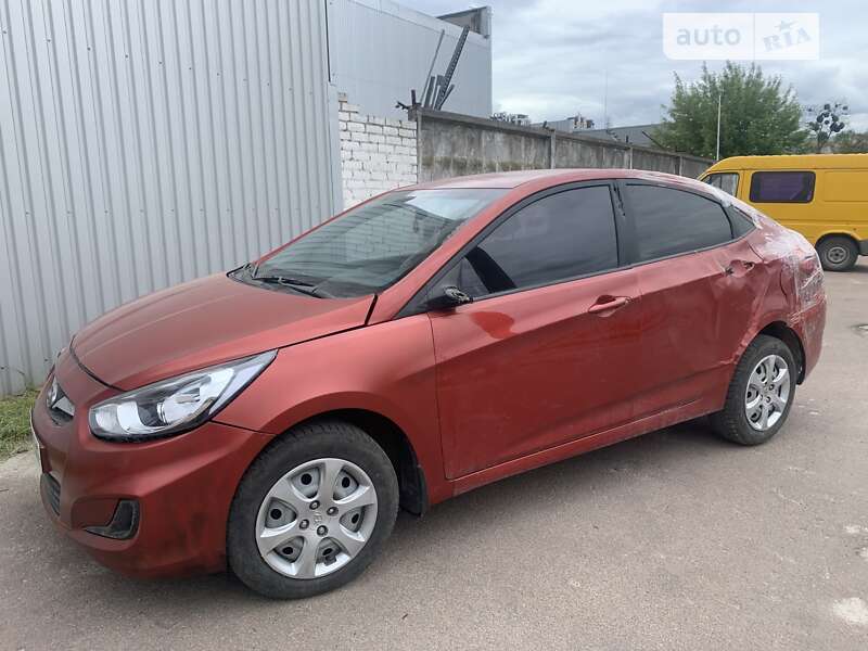 2012 hyundai accent