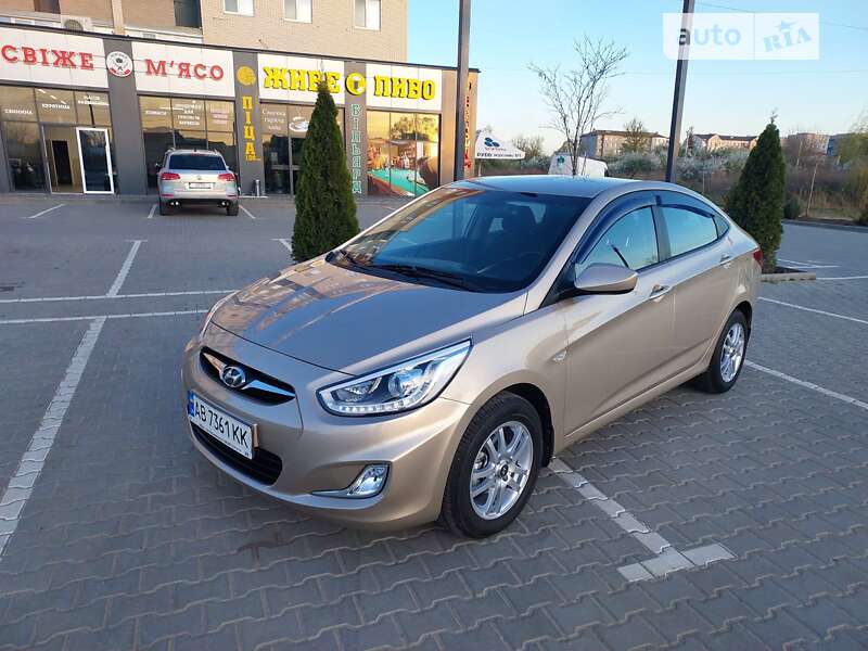 2013 hyundai accent