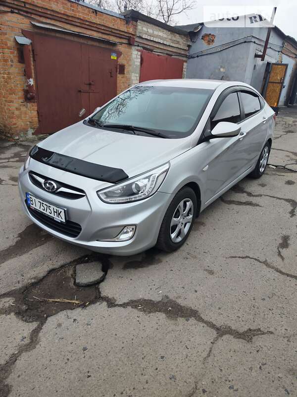 2014 hyundai accent