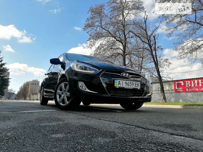 2014 hyundai accent