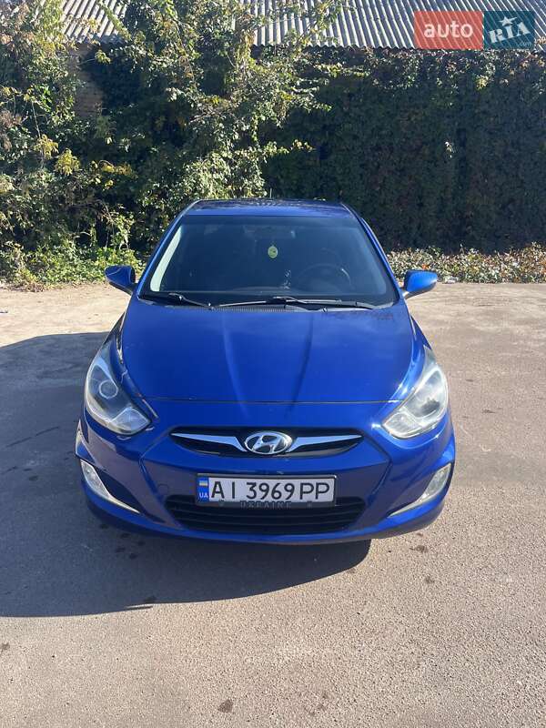 2011 hyundai accent
