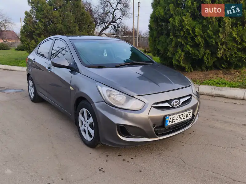 2011 hyundai accent