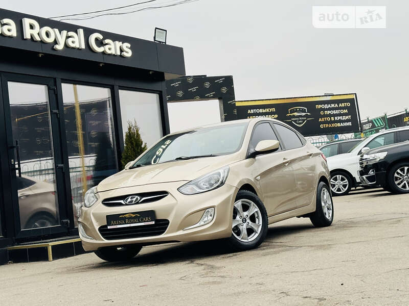 2012 hyundai accent