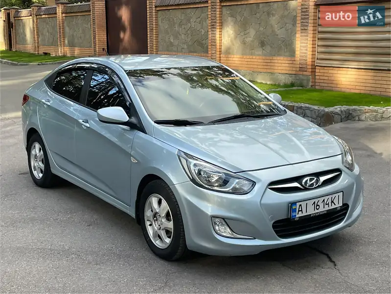 2011 hyundai accent