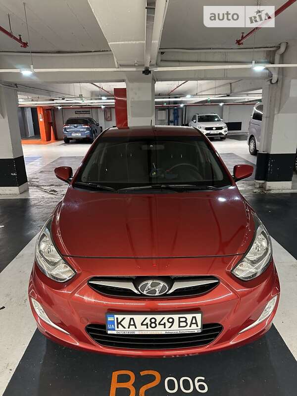 2011 hyundai accent