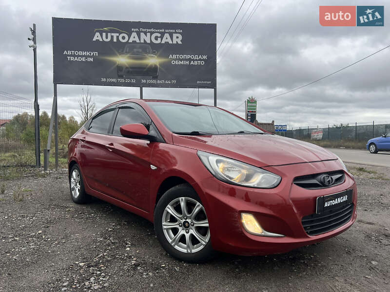 2011 hyundai accent