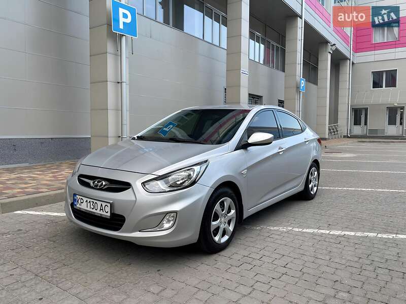 2011 hyundai accent