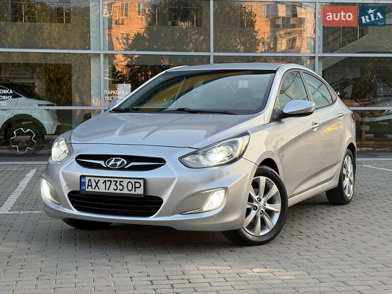 2011 hyundai accent