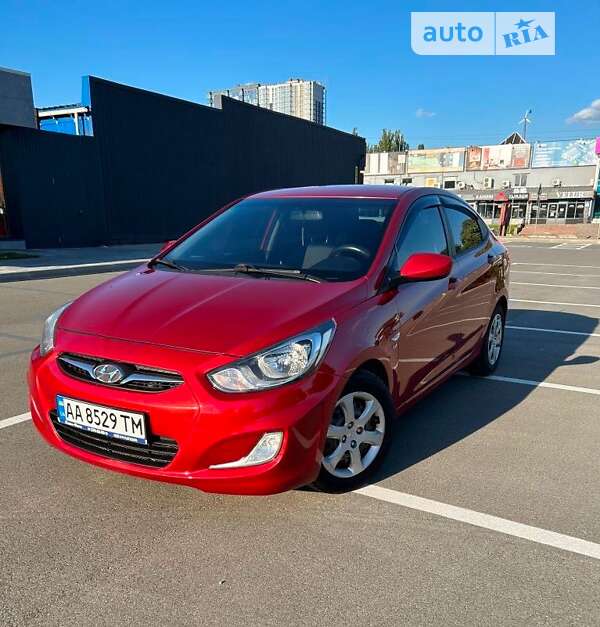 2011 hyundai accent