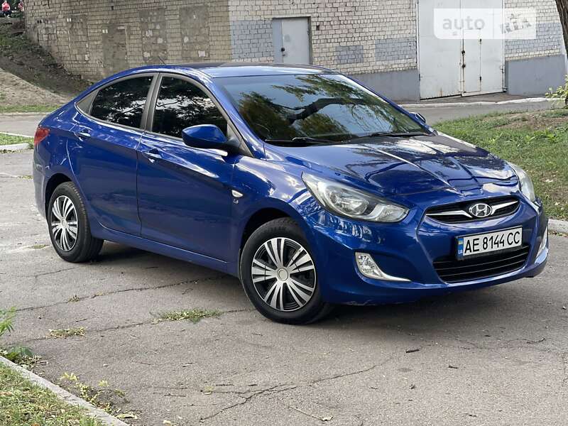 2011 hyundai accent