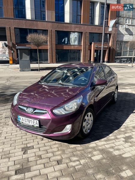 2012 hyundai accent