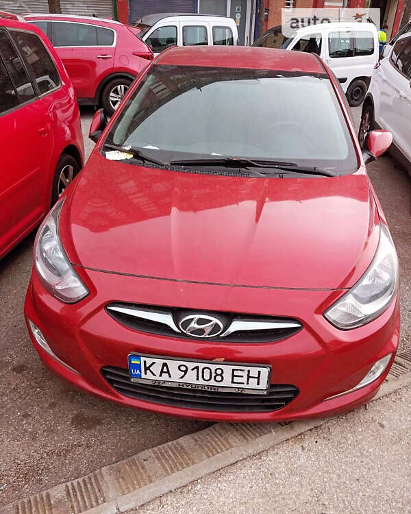 2012 hyundai accent
