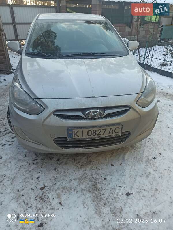 2012 hyundai accent