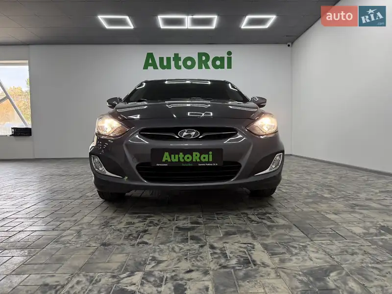 2013 hyundai accent