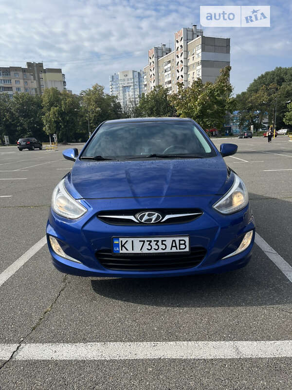 2013 hyundai accent