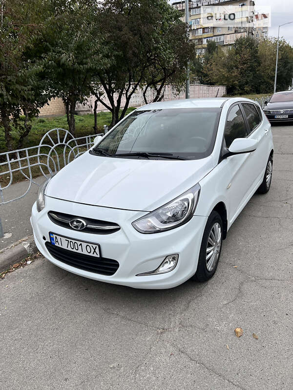 2012 hyundai accent