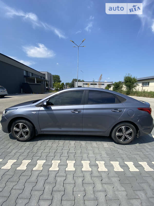 2017 hyundai accent