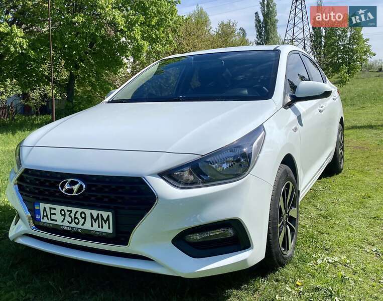 2017 hyundai accent