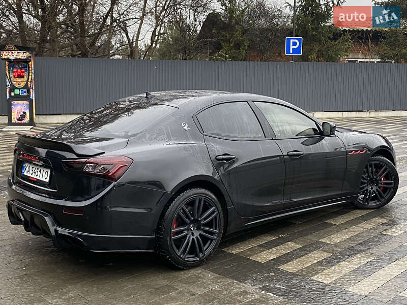 2014 maserati ghibli