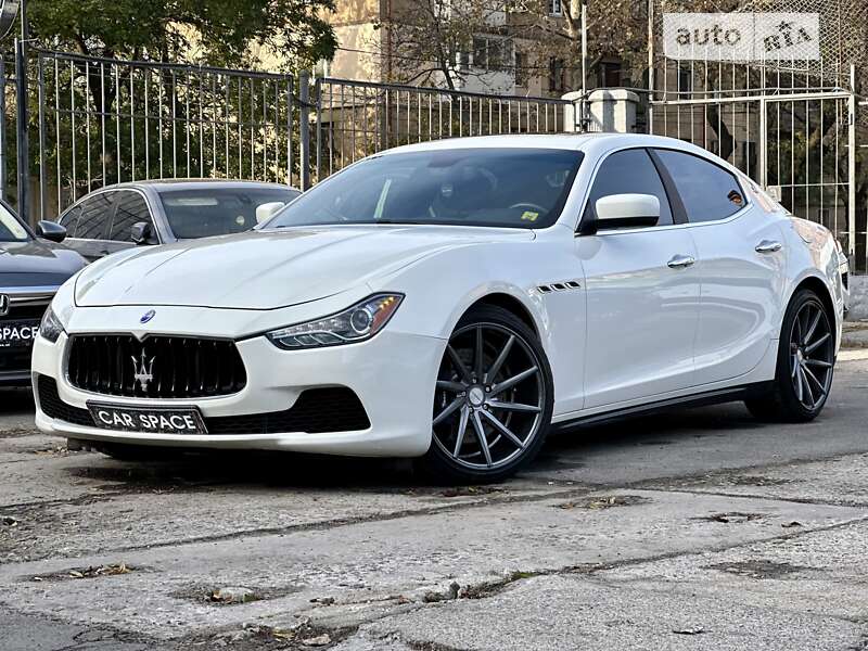 2014 maserati ghibli