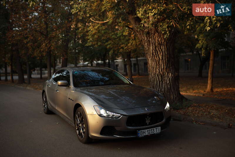 2013 maserati ghibli