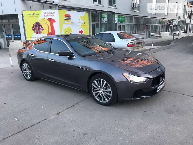 2013 maserati ghibli