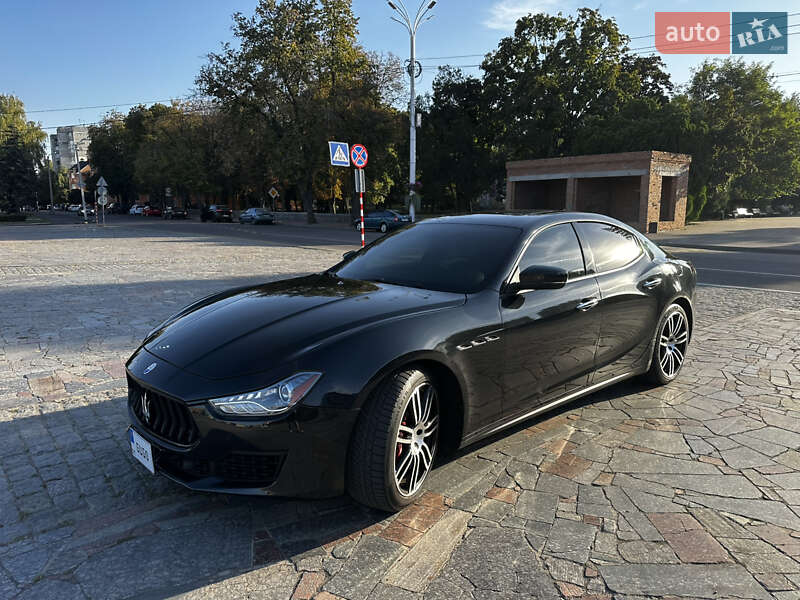 2017 maserati ghibli