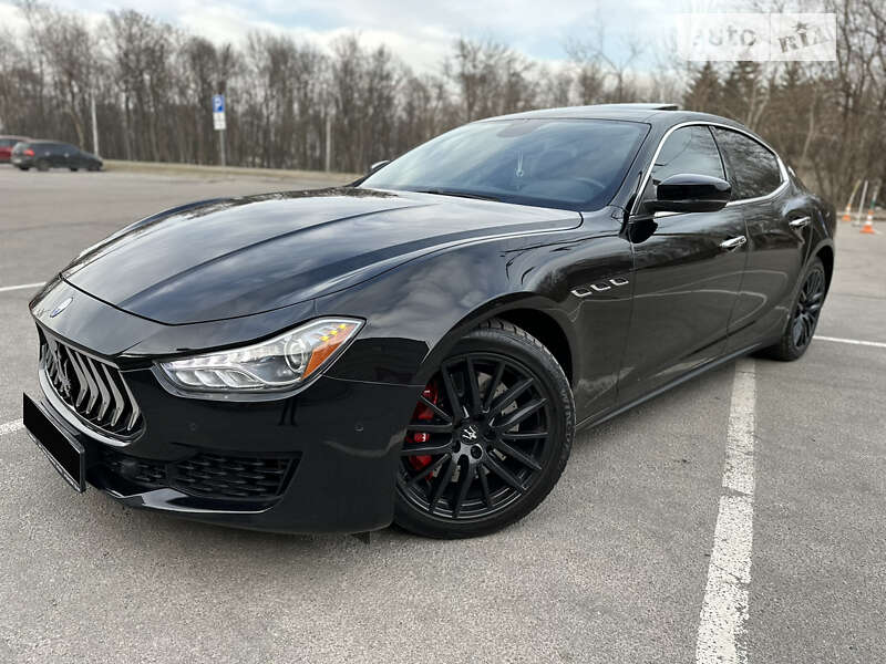 2017 maserati ghibli