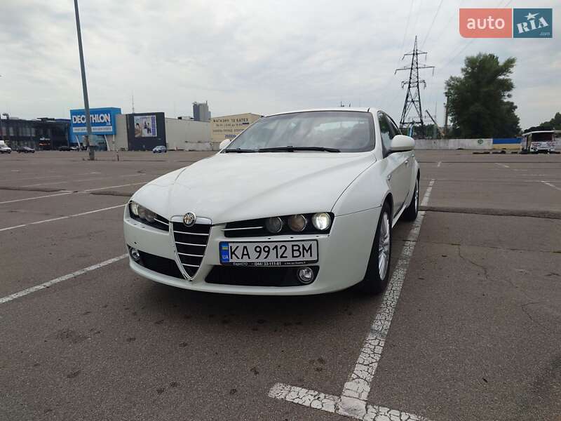 2011 alfa-romeo 159