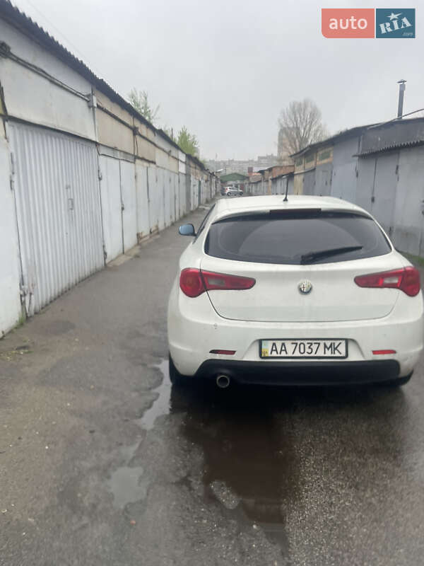 2011 alfa-romeo giulietta