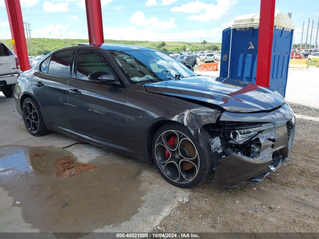 2022 alfa-romeo giulia